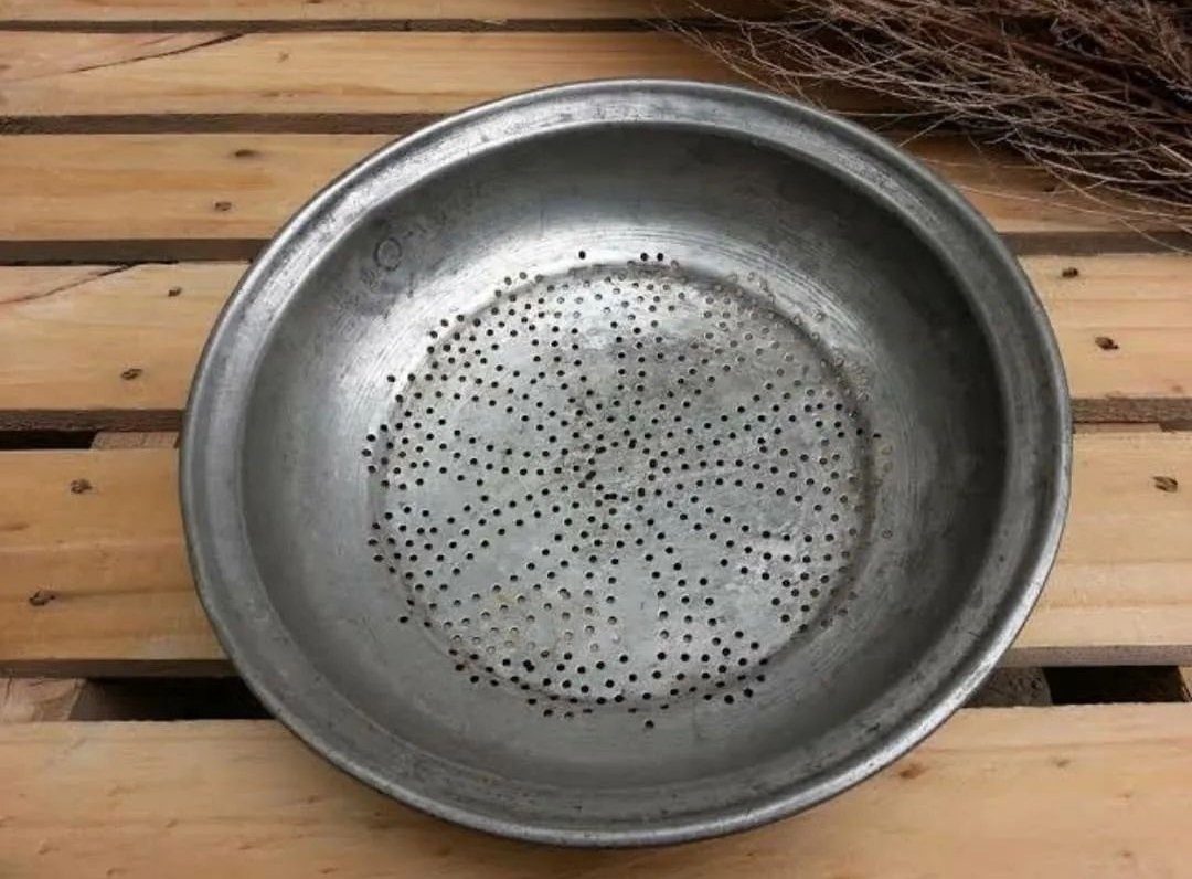 Her yerde daha adını bilen çıkmadı diye yazılıyor. İlistir bu ilistir. İlistir.