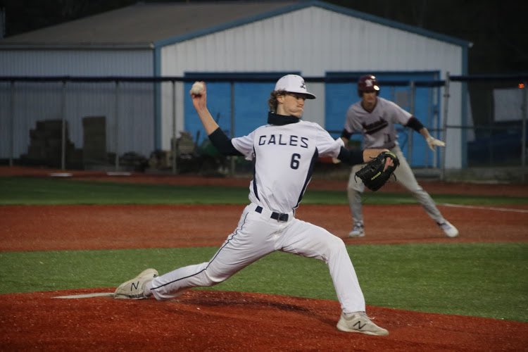 Im excited to announce that I will be continuing my academic and athletic career at Cuyahoga Community College. I would like to thank my family, teammates and coaches for getting me to where I am. #jucobandit #rolltops