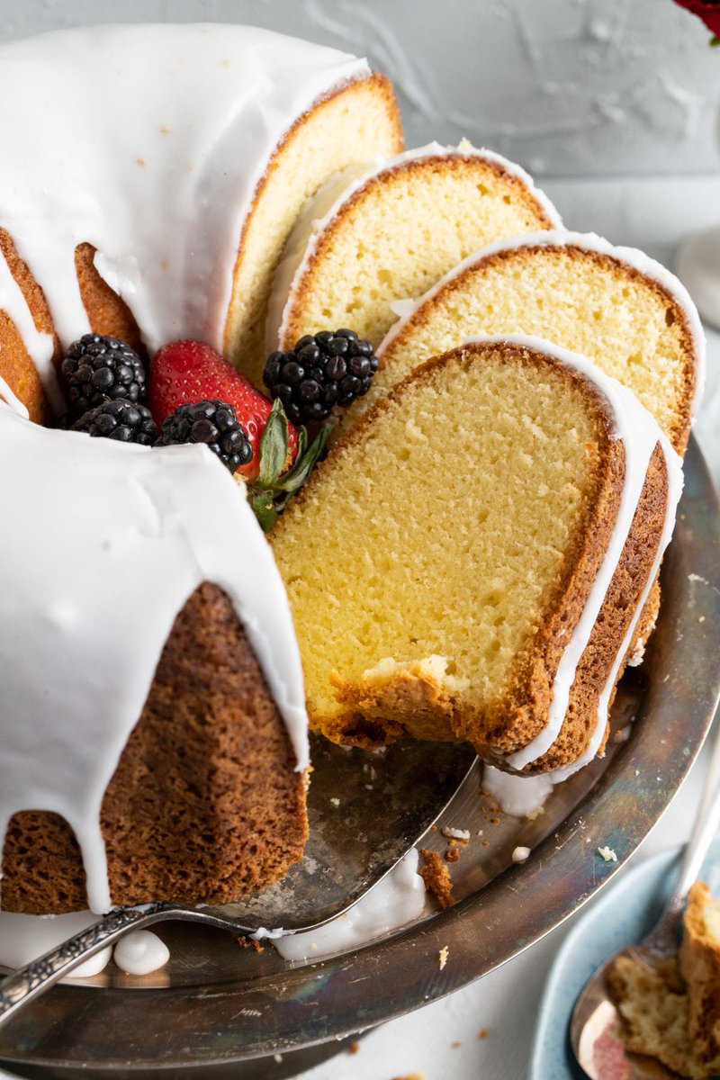 NowDelish's tweet photo. Pound cakes are amazing bakes which can light up any event and any gathering. This classic and old-fashioned sour cream pound cake is versatile, easy to bake and will impress anyone around.
https://t.co/oCLysrv2nf
#bakecellence #poundcake #sourcreampoundcake https://t.co/PlI7xdW7qh