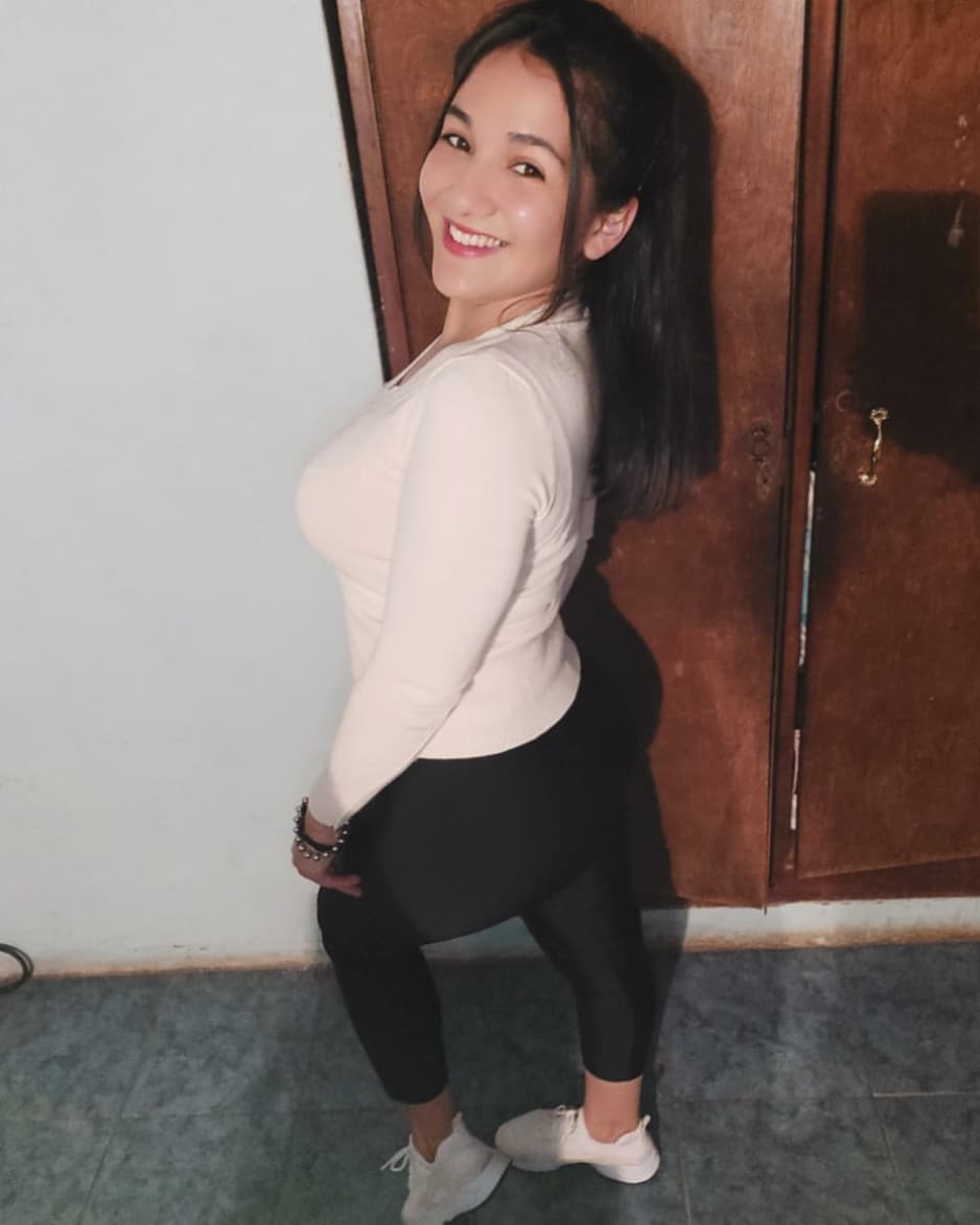 CamilaMonsa's tweet photo. Que pasen linda noche, buen lunes #LunesDeGanarSeguidores https://t.co/Bl7OyCAmzb