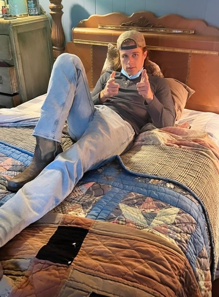 thinkeropj's tweet photo. pov: you're owen's best friend https://t.co/jP12S6Ju5Q