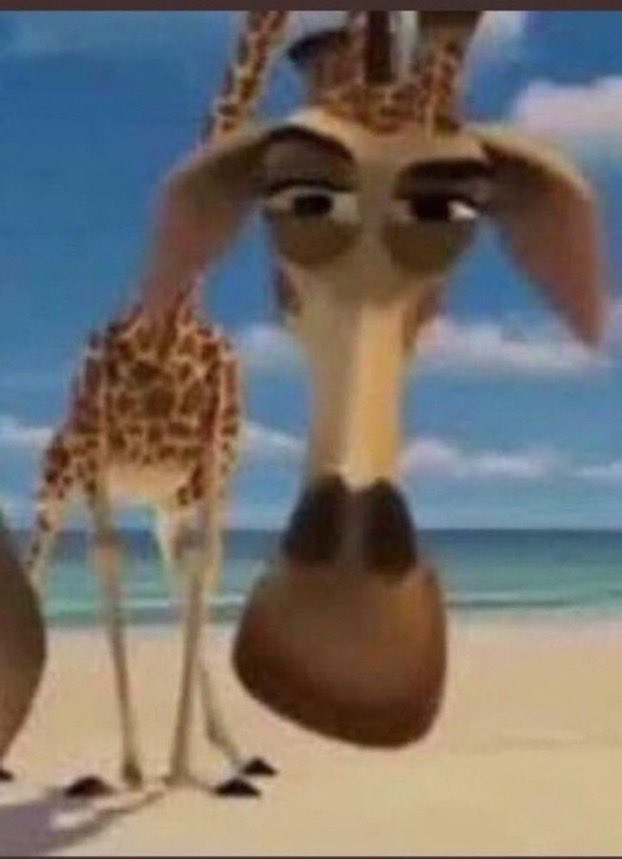 *me acuesto para ver tiktoks a media clase*
mi profe en presencial: