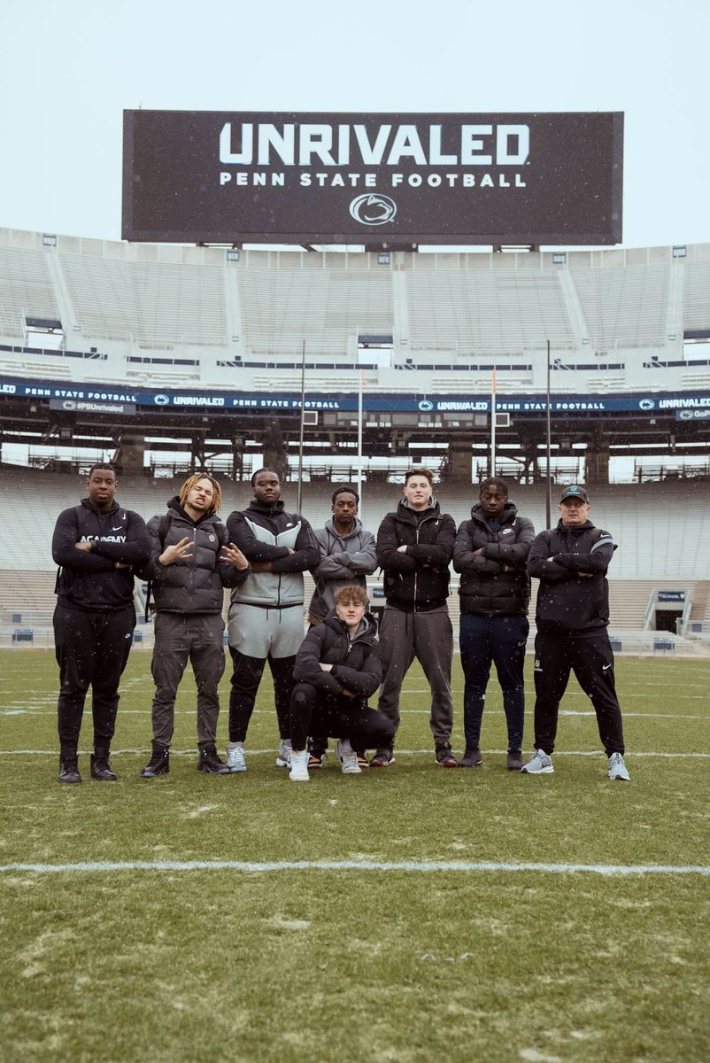 🔥🔥Had a great visit at <a href="/PennStateFball/">Penn State Football</a> today.🔥🔥
<a href="/NFLAcademy/">NFL Academy</a> <a href="/coachjfranklin/">James Franklin</a> <a href="/Coach_Yurcich/">Michael Yurcich</a> <a href="/Coach_Hewitt/">Russell Hewitt</a> <a href="/ChadSimmons_/">ChadSimmons</a> @seanfitz247