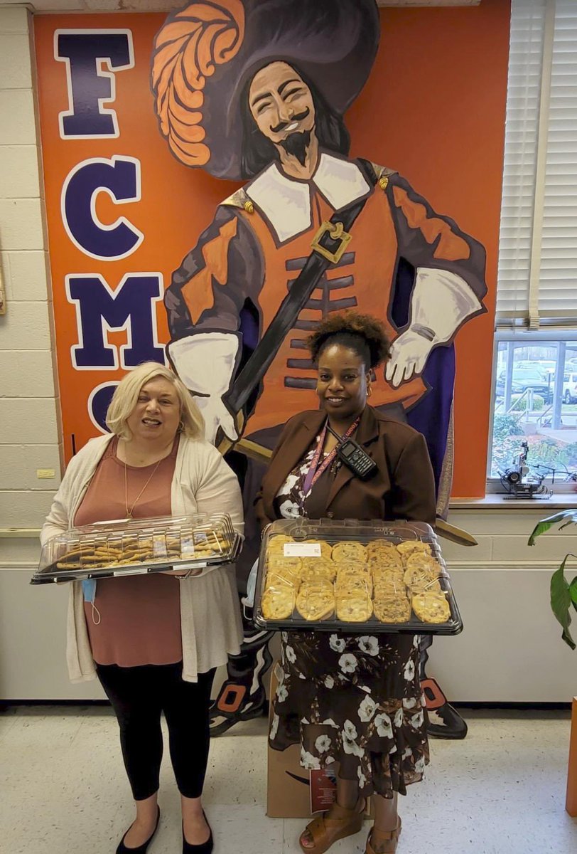 Thank you Woodmen Life for the generous, unexpected cookie donation for our faculty and staff members! Such a “sweet” gesture! 🧡💜