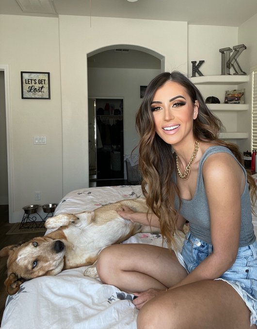 1 pic. wanted to take a selfie but General had other plans 🙈🐕 https://t.co/9RhKR0RIiZ