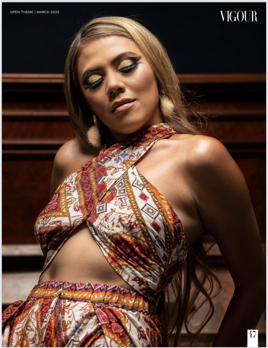 daizeesmith's tweet image. BLACK OPAL
Model: Daisy Smith
Published: @vigourmagazine
Photographer: Capcreins Images
Hair and make up: Al 4 Beauty - Makeup Artistry