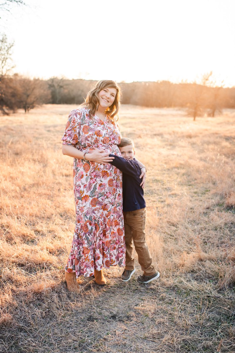 heyheyashleyj's tweet photo. Today started my last week at work for FISD / Cobb MS... then it's time to shift gears as we await Baby Teddy.. shift gears into the SAHM life for a bit. Bittersweet. But, if you know my story, you know that this is needed and is a blessing. 🥰🙏🌈 #foreveracyclone 💙🧡🌀 https://t.co/pMqqgIh8LA