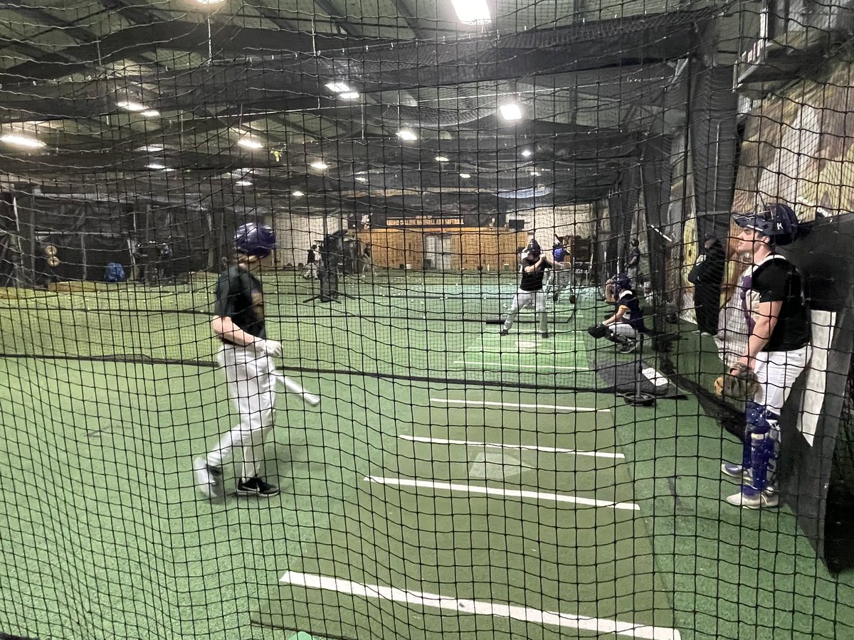 coach_eschmidt's tweet photo. Big thanks to @coachCrainey for allowing us to use the hitting facility tonight so we could get some live reps off of our pitchers.  Always great to be back at the Nic! @Bliss_Baseball https://t.co/w4lZojpgon