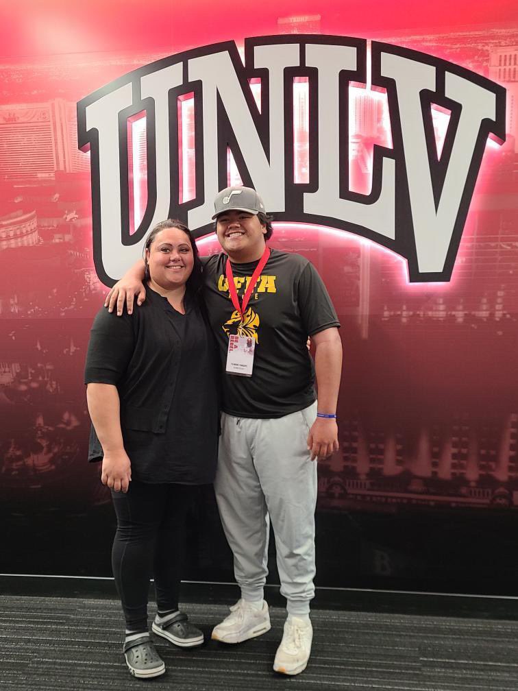 FFangupo59's tweet photo. Thank you @CoachBojay @coacharroyo  for an amazing visit to tour the facility and watch spring ball practice! @unlvfootball @coachtjwoods @coach_OFFA @coachrickards https://t.co/3CyKgTkhFZ