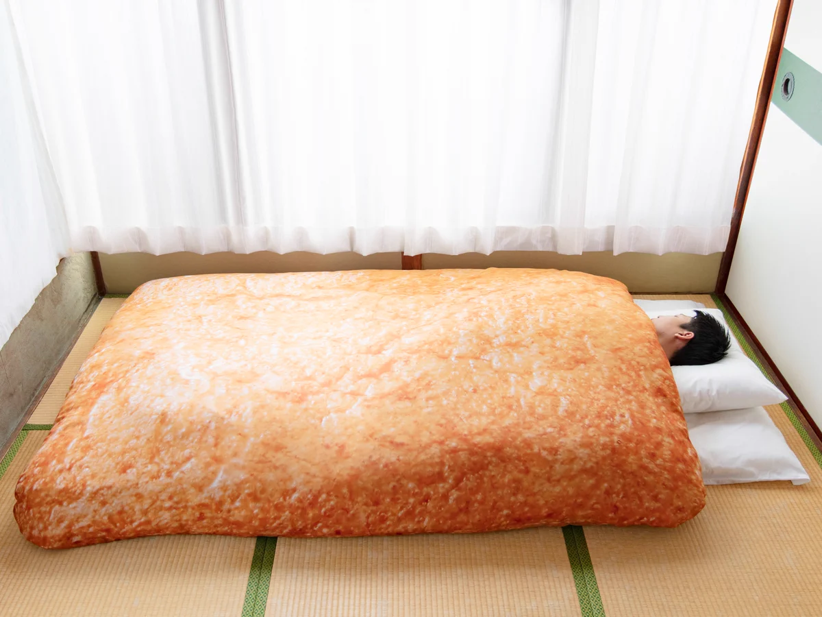 どん兵衛のおあげのふっくら感を表現したくて？布団を作ってみたwww