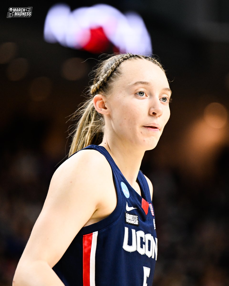 MarchMadnessWBB's tweet photo. Bueckers.
IS.
Back.

#MarchMadness x @UConnWBB https://t.co/dqtFJSVzD8