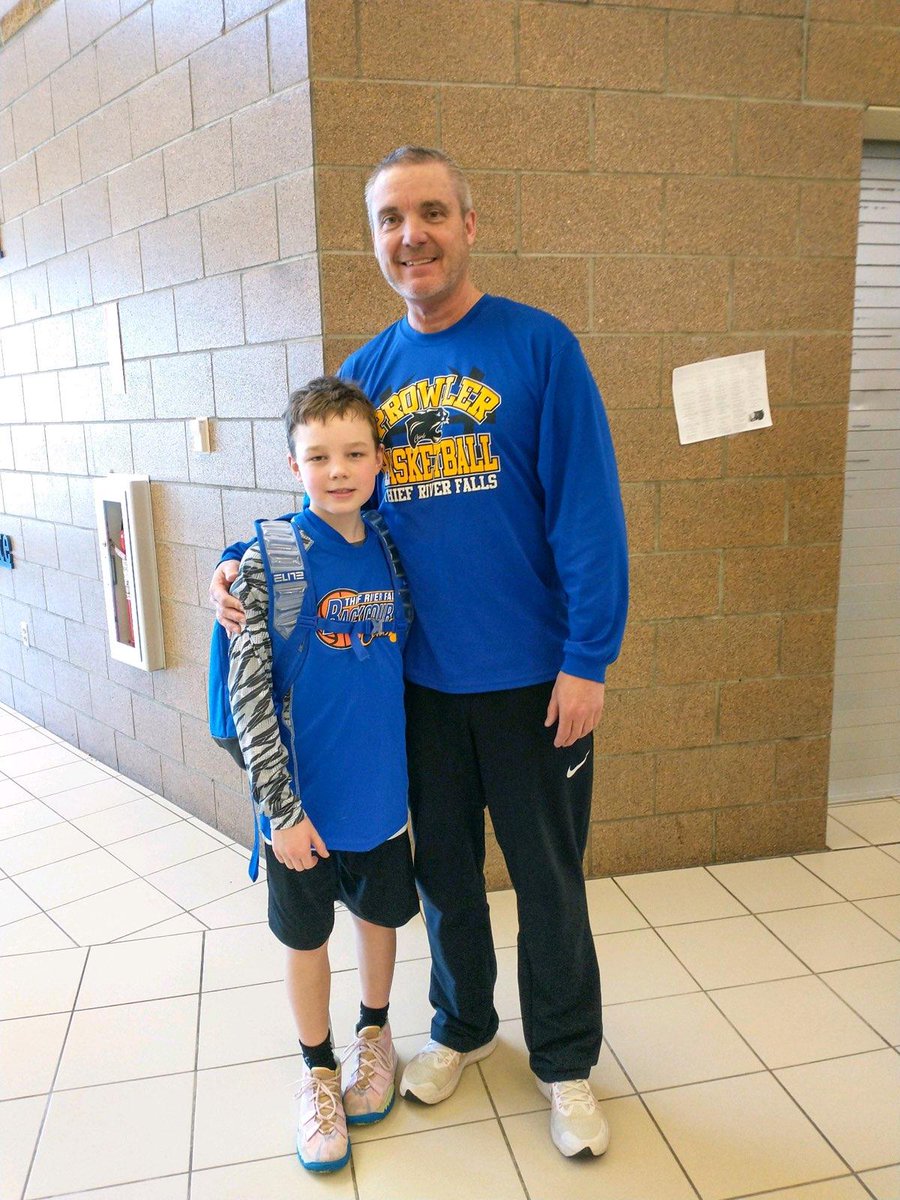 Les Backer (@gfsbs21) on Twitter photo Fun coaching both the kids...its a wrap on season 5 with this stud. <a href="/camdyn87743681/">camdyn</a> Fun coaching both the kids...its a wrap on season 5 with this stud. <a href="/camdyn87743681/">camdyn</a>