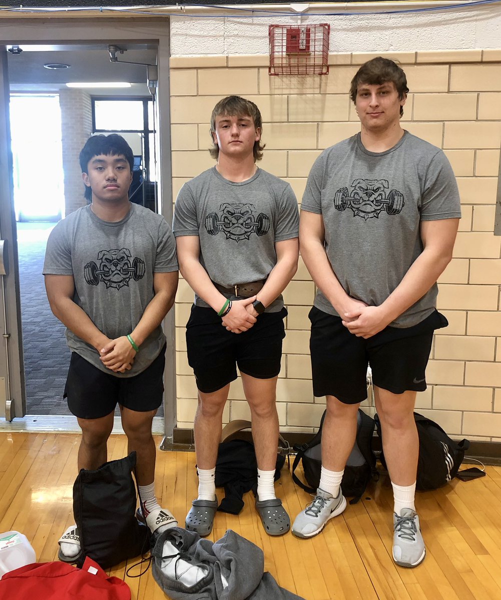 CatlothLucas's tweet photo. Had a blast with @jorel_18 @fishergaley04 &amp; @chaylinpeine at 3A State Powerlifting. Jorel Nicolas placed 3rd in Squat      Chaylin Peine placed 2nd in Bench         Fisher Galey placed 2nd in Bench &amp; 3rd Overall https://t.co/OkuMtGdE1j
