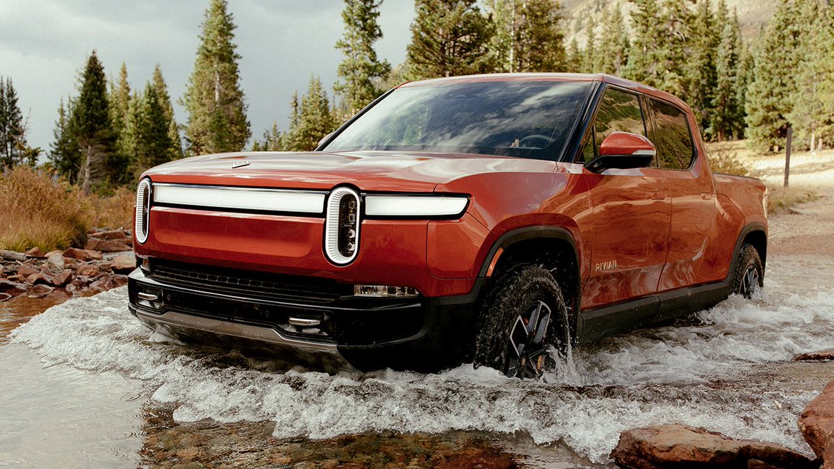 EvRevue's tweet photo. https://t.co/v1p81PLVI0 The 2022 Rivian R1T is a futuristic-looking all-electric pickup truck that boasts four electric motors, lightning-quick acceleration, and 314 miles of estimated range.
#rivian #electric #ElectricVehicles https://t.co/ucAP5xJM2y