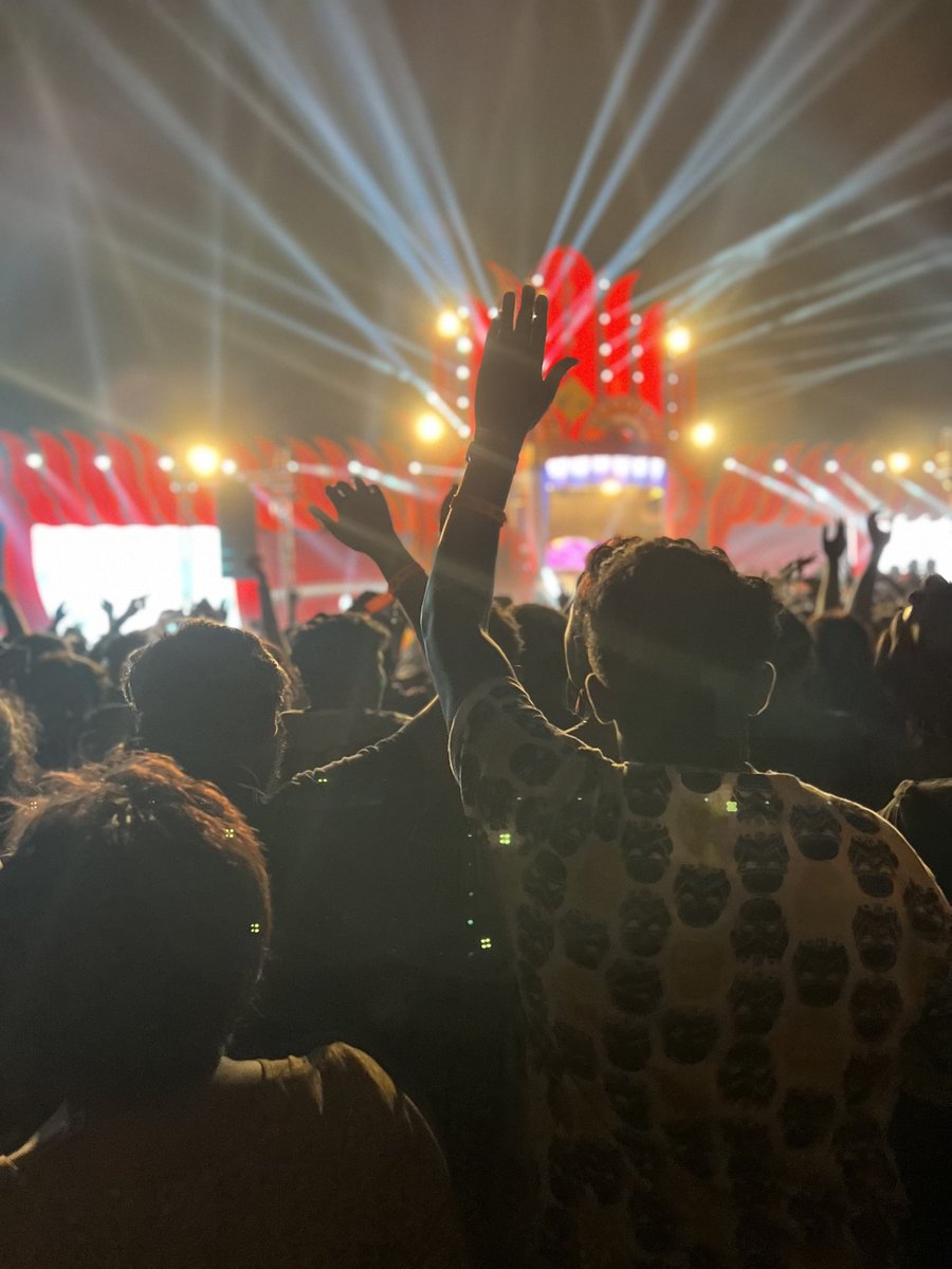 chiranaimanjith's tweet photo. The end 🥺 #EMF If this is a real work done for Sri Lanka. 🇱🇰 This is the first event but do not make it the last event Thorz. #EMF2022 #RoadtoEMF #SriLanka #Colombo2022 #PortCity #DevilStage #Tomorrowland #Electricmaskfestival #Ika https://t.co/aUh6orGrk8