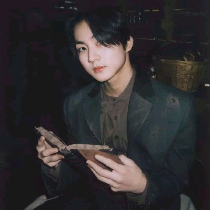 jwoonie_'s tweet photo. “Creo que cuido bien la salud mental de los miembros”.
“Es lógico y organizado cuando se trata de resolver un problema”.
“Como el líder, él es el pilar que apoya a ENHYPEN”.
“Es calmado y tiene una fuerte mentalidad”.
#500thDaywithLeaderJUNGWON 
@ENHYPEN_members #JUNGWON https://t.co/4Su5ash1bQ