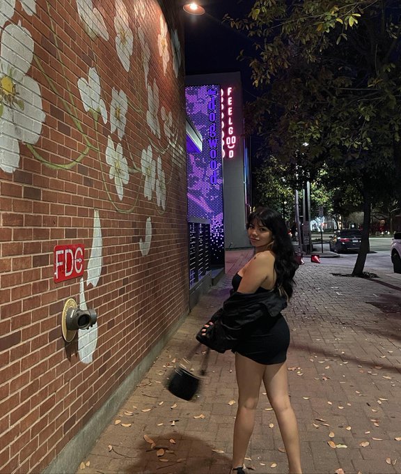 😘 https://t.co/JuOuK8JxE8<a href="/tag/happyvalentinesday"class="tags"><span>#happyvalentinesday</span></a>