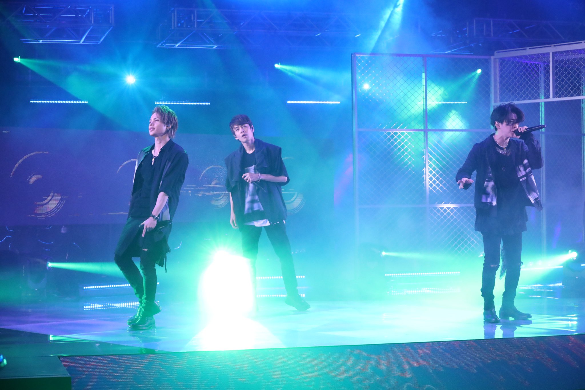 FO06KZBacAM49Tz?format=jpg&name=large