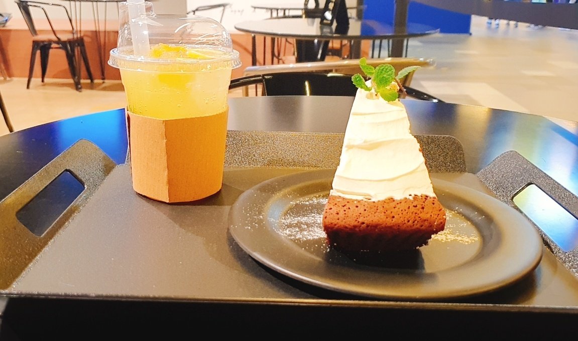 맛있오🥰
#향마걸 #유일시 #플럽미 #어피 #북극여우 #모펀 #콜라보카페