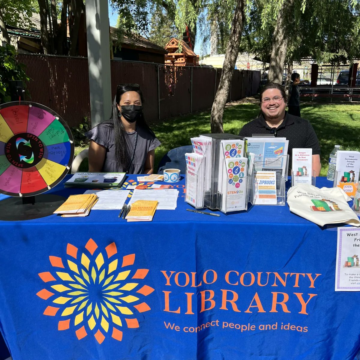 Alex_Hirsch's tweet photo. What a great Cesar Chavez Literacy Day in West Sacramento!
I sat with the Library and spread awareness of the Friends of the Library @WSFOL1 while hearing Mayor @MGuerreroWSac and @LeticiaOrdazTV do a bilingual reading from Leticia's new children's book.
#WestSacProud https://t.co/BTssY8mm13