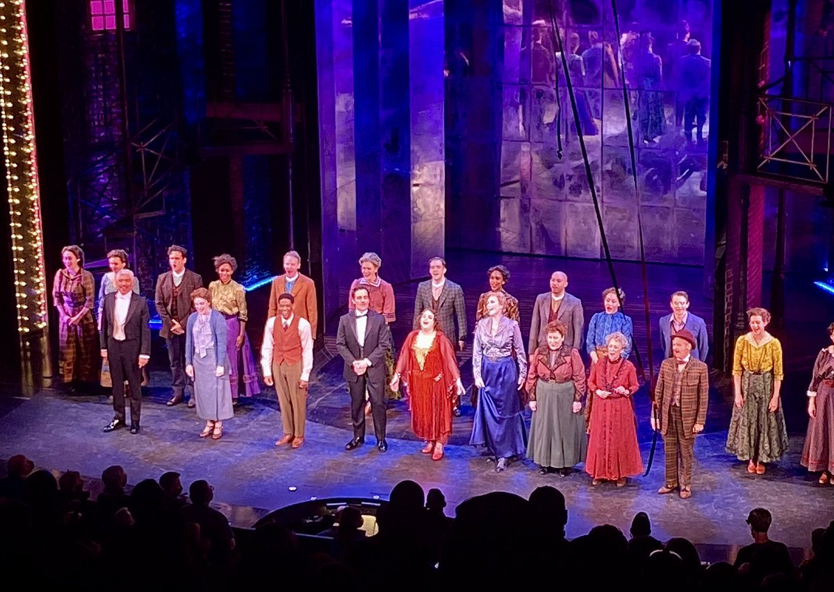 JeremyWest's tweet photo. hello, gorgeous!! 

happy first preview to the entire cast of @FunnyGirlBwy which made its long awaited return to broadway tonight. Beanie’s Fanny Brice was an absolute delight and showstopper. I’m ready to see this show over and over! 💃🏼 https://t.co/9lEZGV5ltj
