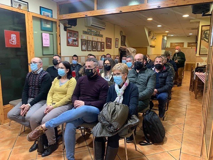Psoedejodar's tweet photo. 🌹 #ComiteComarcal de nuestra comarca celebrado en nuestra #CasaDelPueblo

➡️ Nuestro pueblo fue sede del Comité Provincial de nuestra comarca en el que pudimos charlar y debatir sobre la situación política actual de nuestra tierra.

#PSOEJódar #PSOEJaén #SierraMágina https://t.co/IKcGV0H2B0