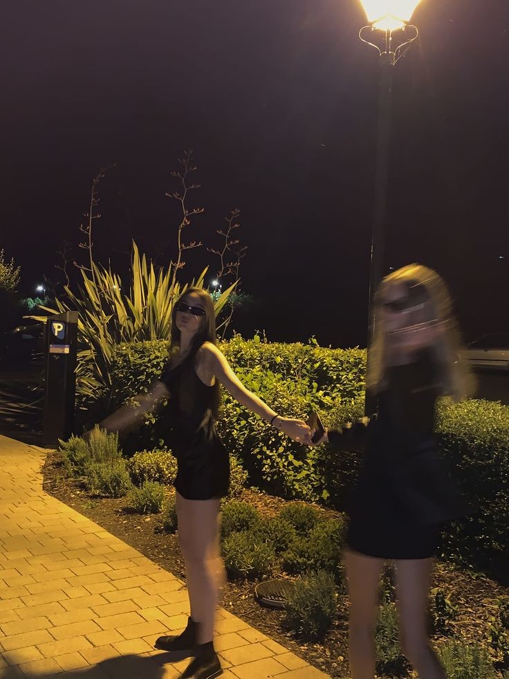 and I have to be a photographer, nice
<a href="/thestarseterna1/">Feyre Archeron</a> 
@nesta__archeron