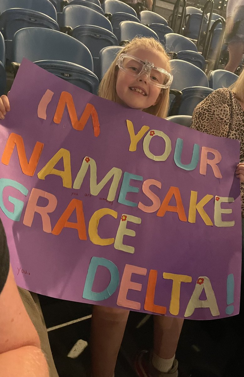 sezzle1991's tweet photo. First concert ✅
She had the best time, got very tired towards the end. Next time we want to be in the mosh pit @DeltaGoodrem haha! https://t.co/AFXx34lJFf