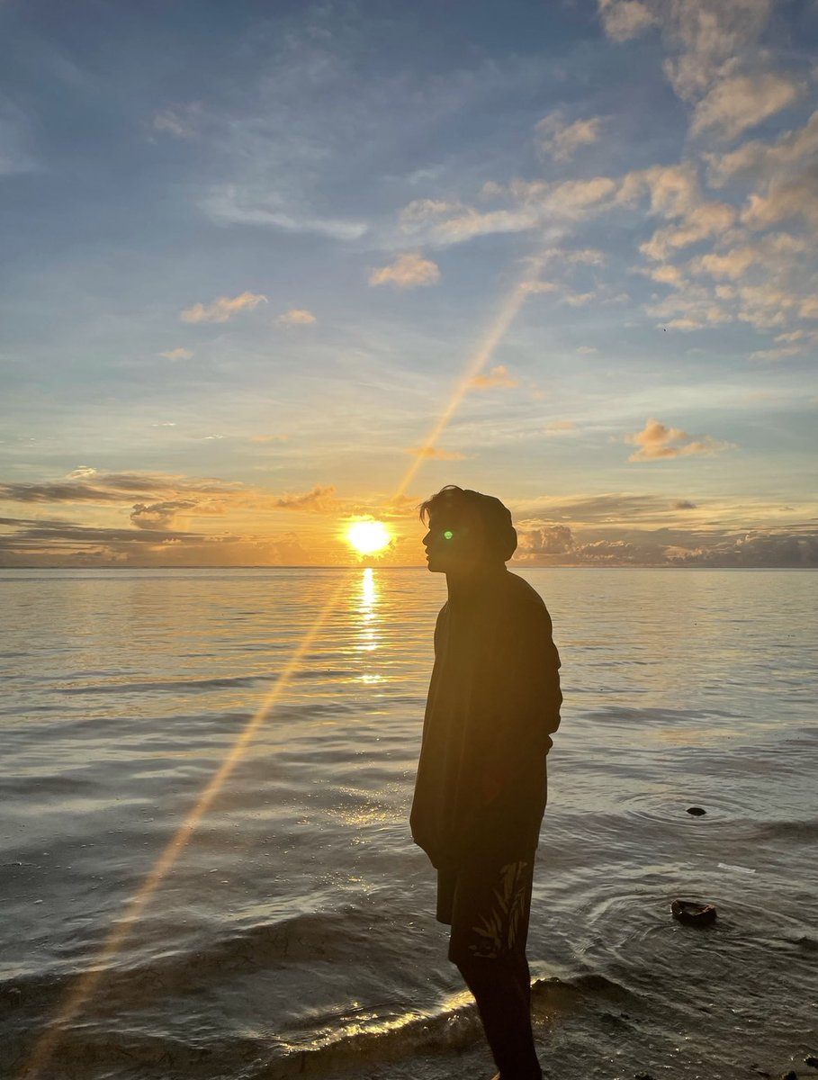 nft_n1co's tweet photo. @Staycoolnft i am an island boy at heart, the beach will forever be my home, which is why i can’t wait to make @Staycoolnft my web3 home as well, especially with all its beautiful beaches! 💙🌴#Staycoolreality https://t.co/ZbZVKPbXpG