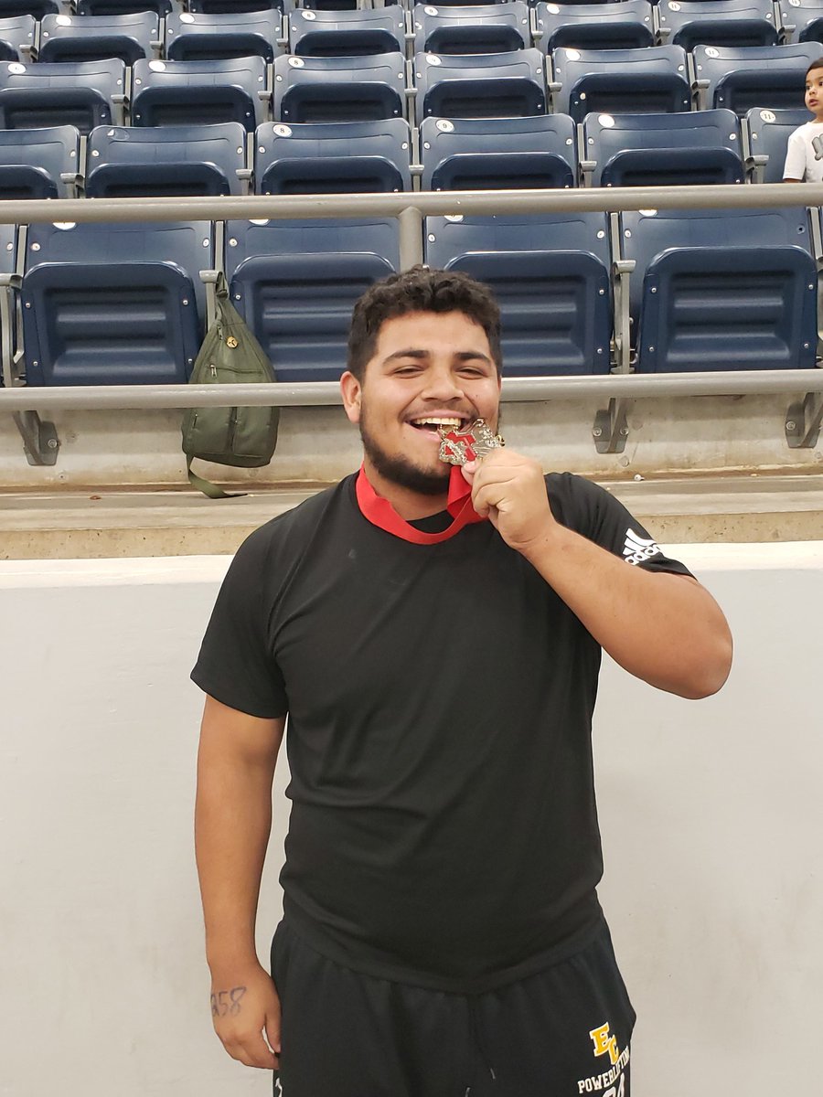 _ECPowerlifting's tweet photo. Congratulations to Michael Pinones for placing 2nd in the 275 weight class. #strong https://t.co/AG0M0ecKbn
