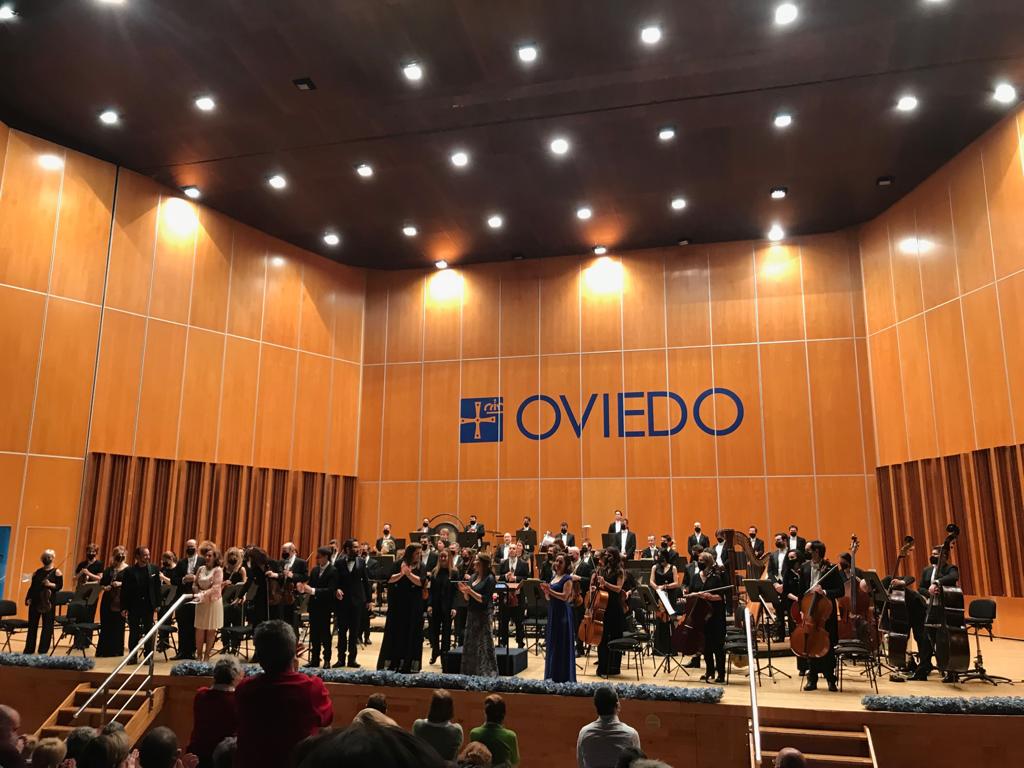 RamonSobrino1's tweet photo. Excelente concierto de #LaCastalia en @AuditorioOVD que refleja una trayectoria de 20 años. 
@OFIL_Orquesta @IsabelMRubio #AlejandroRoy, #OlenaSloia, #MaríaHeres @riego_del
2 estrenos de @Ordas_Gabriel #GuillermoMartínez
@aytoviedo @culturaoviedo #BegoñaGarcíaTamargo @TolivarAna https://t.co/gOYQ5qdia5