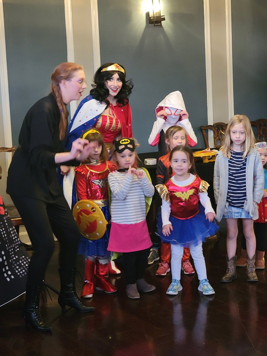 12onthestimp's tweet photo. Spiderman and Wonder Woman the hit of the event. https://t.co/VtPEB2XqR0