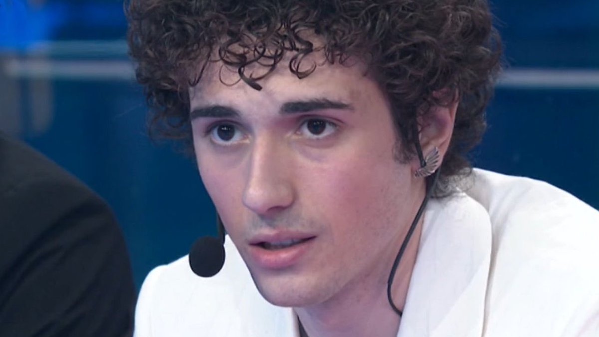 ericacarioo's tweet photo. Non trovi strano? (Cosa?)
Sentirsi davvero (Simili)
 #Amici21 #fantaamiciserale https://t.co/BbYx0cm1C5
