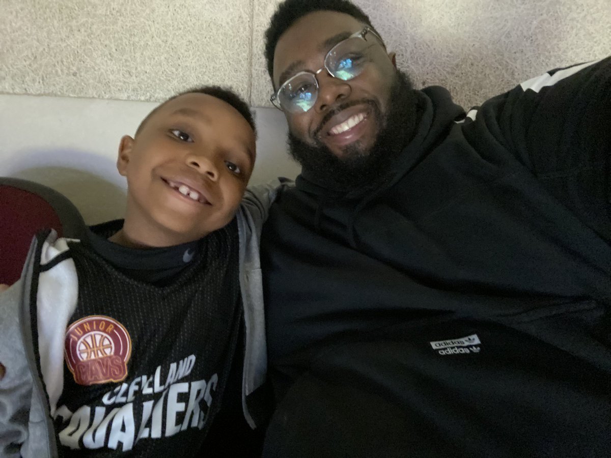 MREHGQ1's tweet photo. We in here! @cavs 
#LetEmKnow https://t.co/k01EMNIgPT