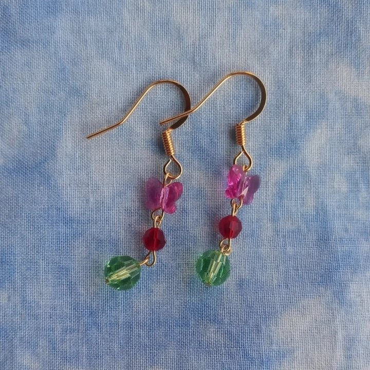 frennchsoda's tweet photo. 🦋💐 40% off 💐🦋
Spring is all about starting fresh- and that means earrings too! Don't worry, I got you 🤗 Score 40% off until 11th April. Shipping is included &amp; every order is packed with luv 💌💘

Don't miss out:
https://t.co/vjnBbk9oOG https://t.co/pexxjMNwHP