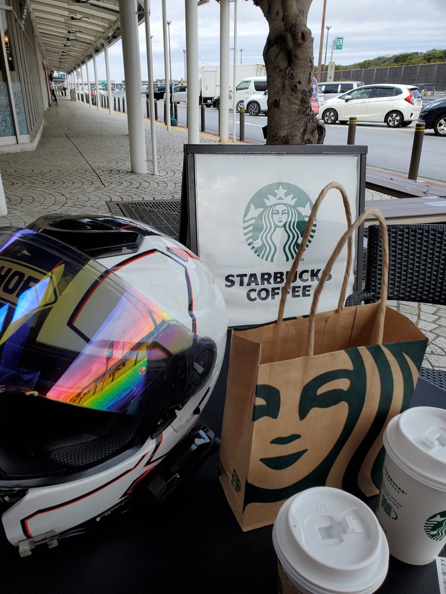 B0LD0R's tweet photo. ��京モータ―サイクルショー行ってきま。ちょい早いのでスタバで一杯。 https://t.co/T5LotvouyT