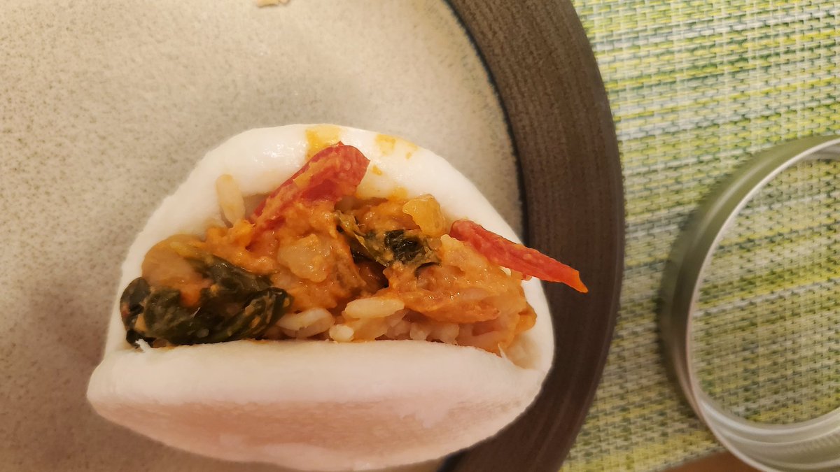 asherdashery's tweet photo. Steamed bao + leftover curry = yes https://t.co/cXWwUxegCx