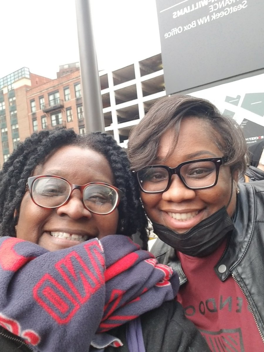 blackgurllyfe's tweet photo. #LetEmKnow @cavs GAME NITE WITH THE FAM!!! Let's GOOOO! https://t.co/Q2qBOFZID8
