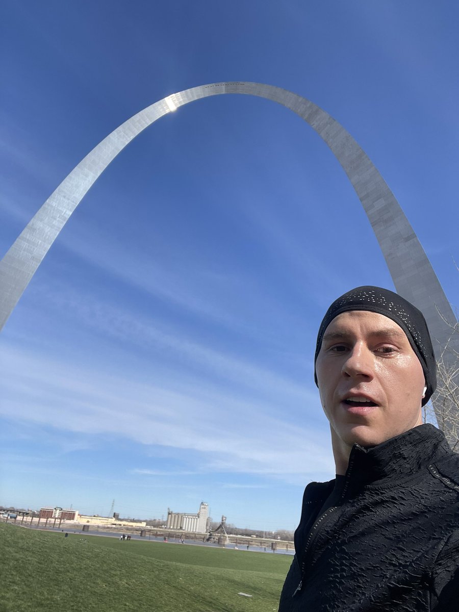 trixiemattel's tweet image. ten miles around seint lewis ending at this giant bobby pin.