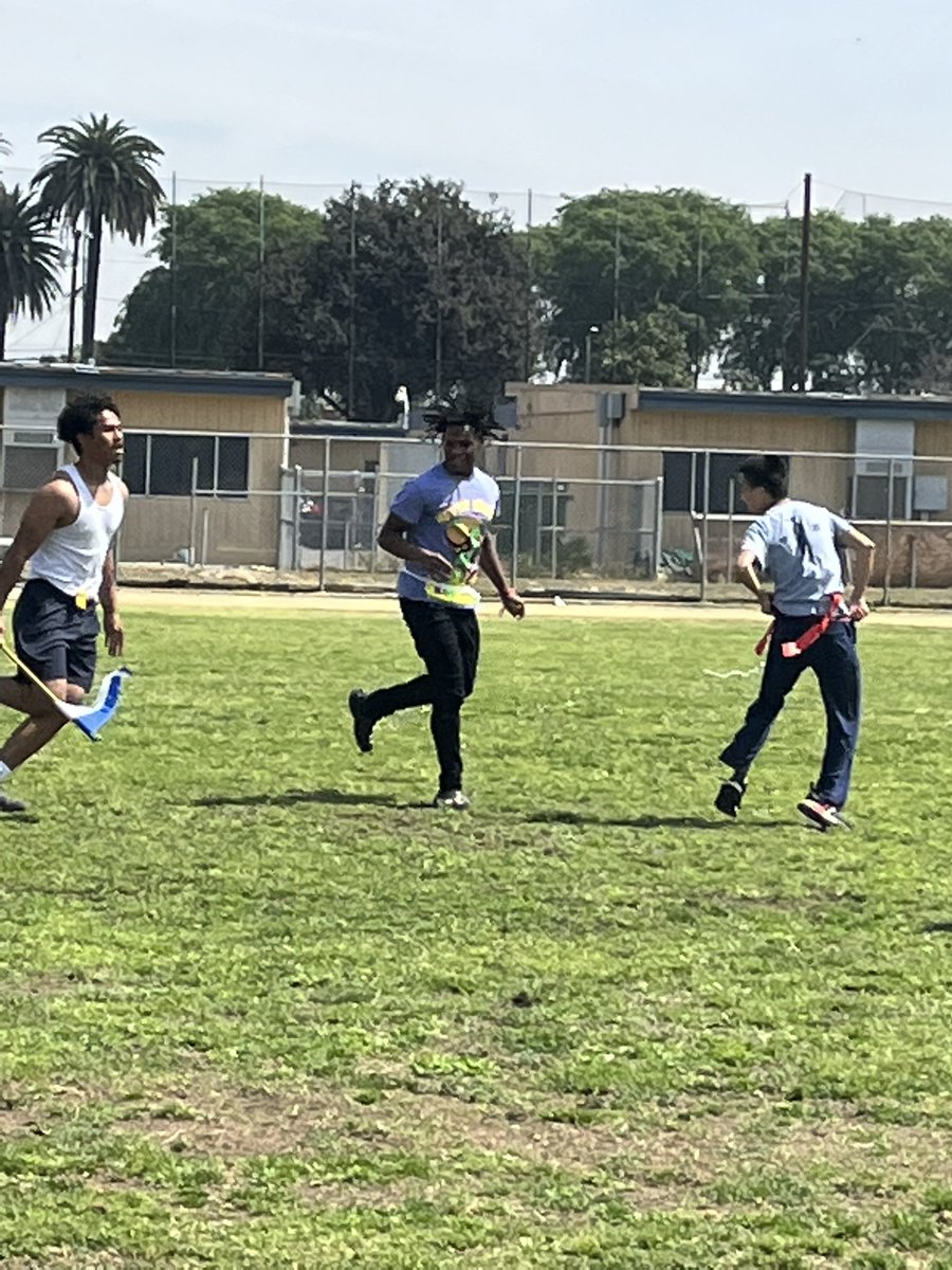lbjordanhigh's tweet photo. #FunFridays on the #Northside!
This month’s activities fun was sponsored by our Male Leadership Academy🐾 #Kickball #Dodgeball #CaptureTheFlag #LBJordanHigh https://t.co/3Oo7noJYkv