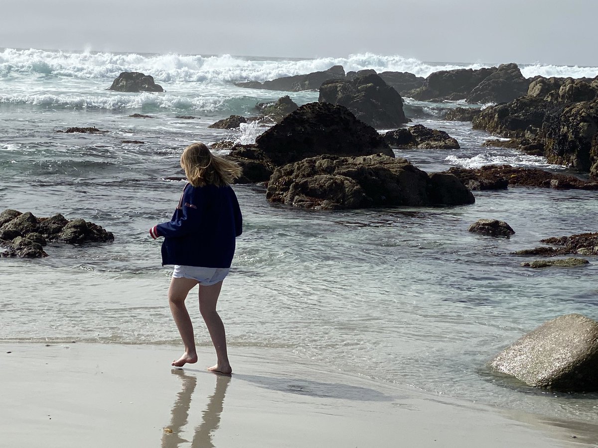 Sdeyoung1's tweet image. Beautiful afternoon with the baby! #preteen #funatthebeach #pebblebeach