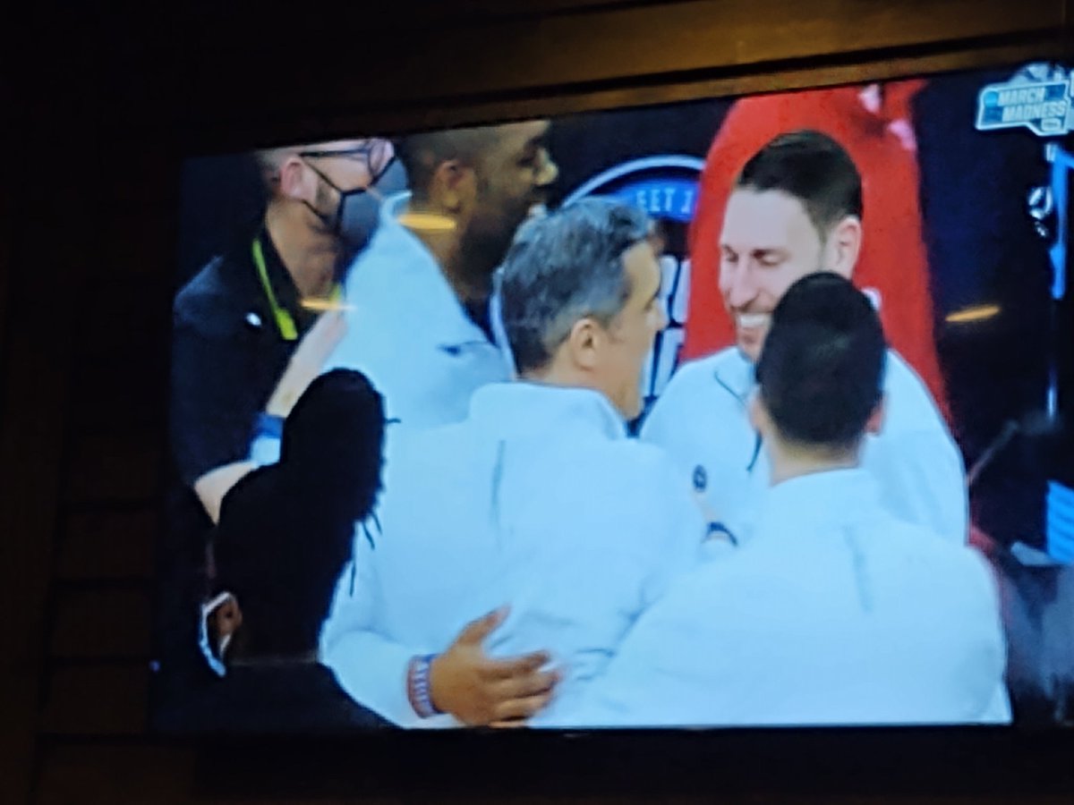 DaveMReports's tweet photo. This will be the fourth time Jay Wright will be going to the #FinalFour as head coach of #Villanova
The previous two times the Wildcats won it all #HOUvsNOVA #MarchMadness https://t.co/kPSMK3eI5w