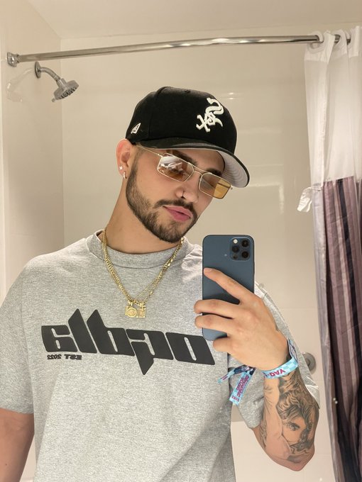 if u see these teeth say hi https://t.co/zwDZTtwOpa