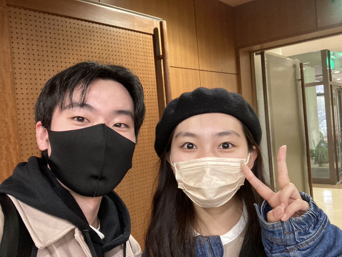 NyuChon's tweet photo. 1日神戸遠征楽しかった〜😊
PANDEMIXさんとお写真とれたし、ほかにもっくんさんとかややさんまでいらして、まぁやばい笑
というかみなさんお優しすぎました😭
ハモネプで好きになったPANDEMIXさんを生で観れる日が来るとは😭
神戸には入場料800円の夢の国がありました✌️
#PANDEMIX
#最高すぎた https://t.co/WIhLk9DtbR