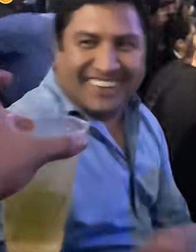 SoyBvip's tweet image. Yo en la peda / Yo al otro día