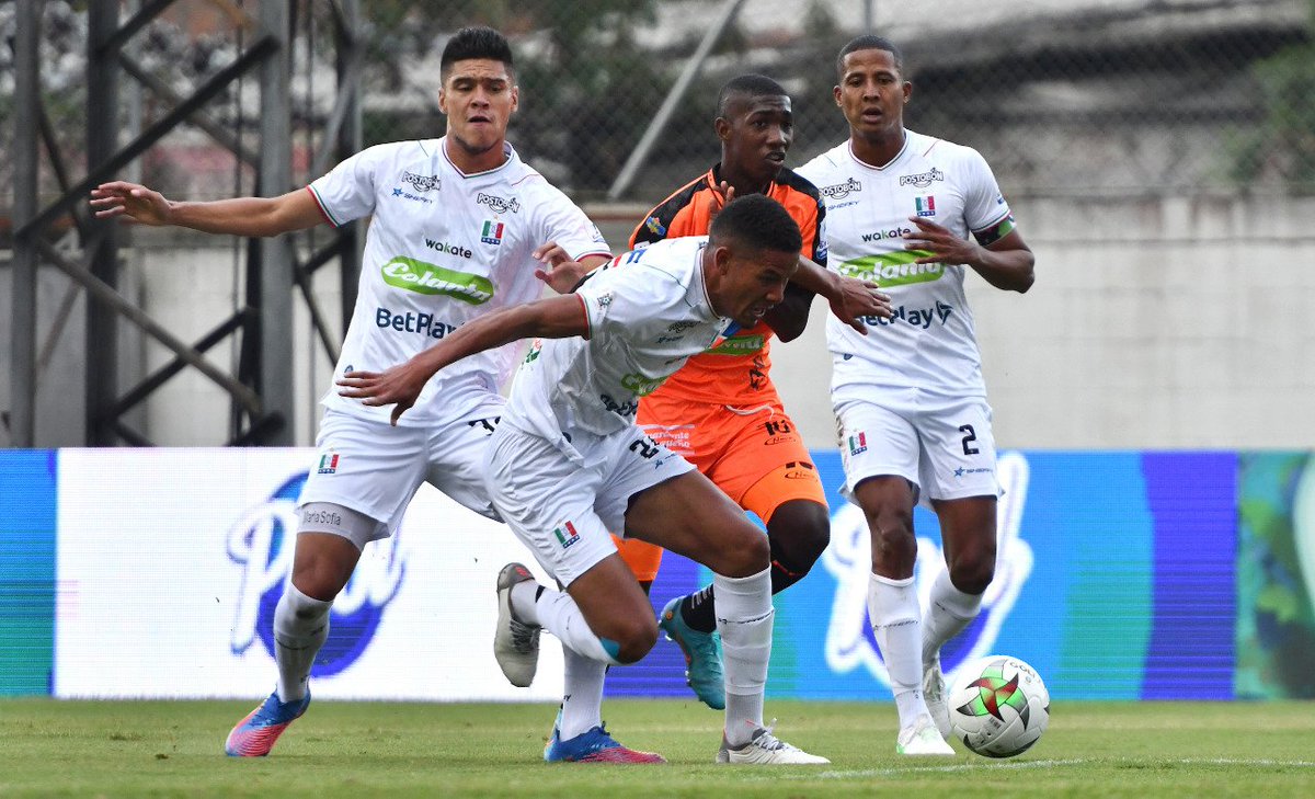 #PrimeraA 🇨🇴 Con <a href="/PiojoBarbaro/">AlejandroBarbaro</a> como titular, <a href="/oncecaldas/">🏆 Once Caldas ⭐️⭐️⭐️⭐️</a> igualó 1-1 ante <a href="/EnvigadoFC/">Envigado Fútbol Club</a>