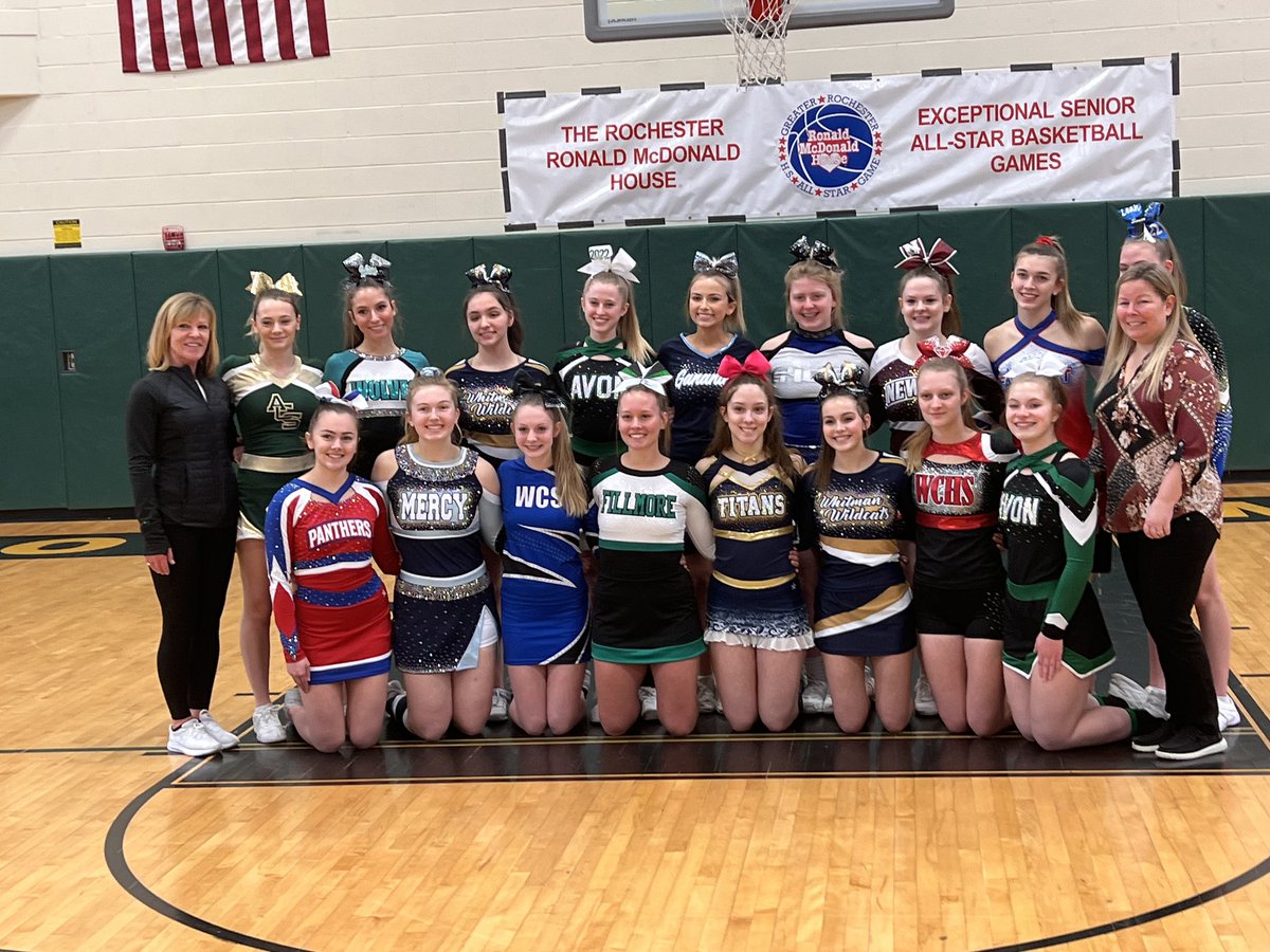WhitmanCheer's tweet photo. Congratulations to Alanah and Kassidy! You proudly represented Whitman today and were awesome to watch!! #prideinthepaw https://t.co/h8nmd5ZX4X