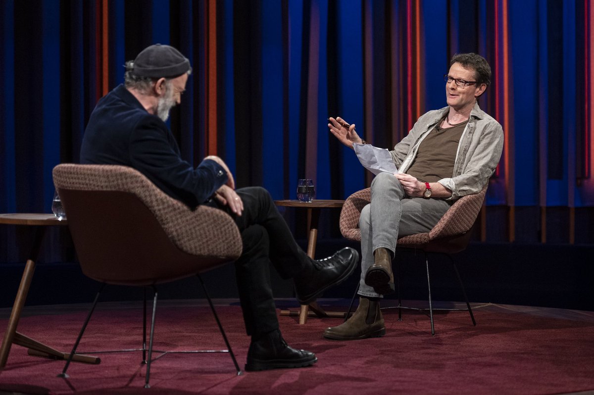 TheRealDrKev's tweet photo. Really enjoyed talking to @Tommedian tonight on the #TommyTiernanShow on @RTEOne about my pal @jimmywhite147. We’re on a 3 year mission to lift the @wearewst snooker World Title at the Crucible deploying cutting-edge brain science &amp; black belt psychology. Starting NOW. 👊🏆⏱ https://t.co/gluaDPjI76