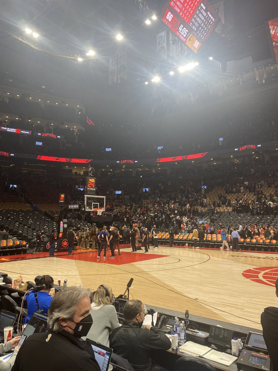 EliNewson's tweet photo. Currently sitting first row at the raptors game and now being evacuated due to a speaker on fire @Raptors #raptors #basketball https://t.co/93NGA12upM