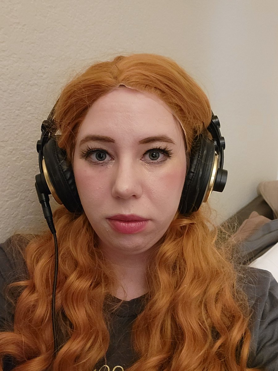 theillustriousE's tweet photo. A personal tweet: 

I've felt off all this week and I thought it was because I lost my binder/couldn't hide my curves, only to put on a wig and really I just wasn't going femme *enough.* 

If someone figures this shit out, let me know. https://t.co/j4mcsjb3rA
